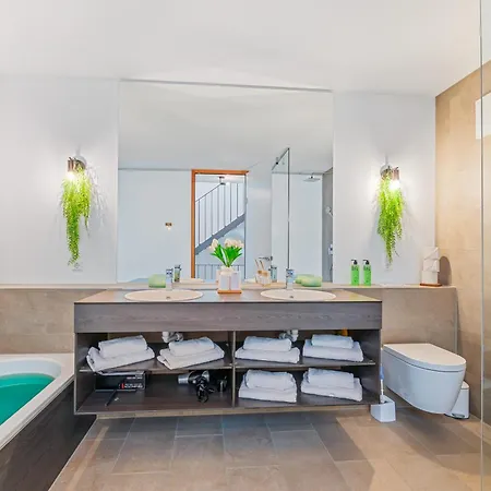 Bodensee Penthouse 23i - Seesicht - Billiard - Tischkicker - Bbq - Air Hockey - Panorama Exklusive * Ohningen